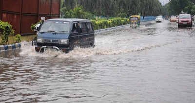 रायपुर में भारी बारिश से जलभराव, कई इलाकों में जनजीवन प्रभावित
